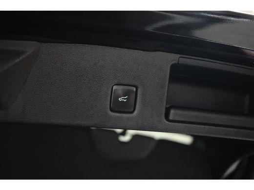 Ford Kuga 2.5 PHEV Vignale | Trekhaak | Head-Up | Adaptive Cruise | Dode Hoek Detectie | Winter Pakket | Ge... ActivLease financial lease