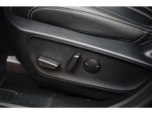 Ford Kuga 2.5 PHEV Vignale | Trekhaak | Head-Up | Adaptive Cruise | Dode Hoek Detectie | Winter Pakket | Ge... ActivLease financial lease