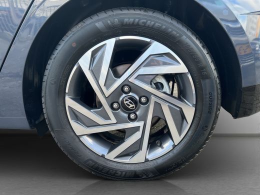 Hyundai i20 1.0 T-GDI 100pk Premium | Camera | Carplay | Premium audio | Cruise controle | Navigatie | 17'' v... ActivLease financial lease