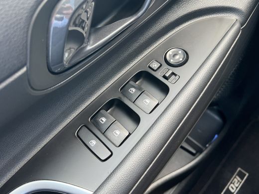 Hyundai i20 1.0 T-GDI 100pk Premium | Carplay | Climate control | Cruise control | Stoel/stuurverwarming | Ca... ActivLease financial lease
