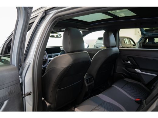 Jeep Compass 1.2 e-Hybrid First Edition | Tot 8 Jaar Garantie | Panoramadak | Elektrische Stoelverstelling | E... ActivLease financial lease