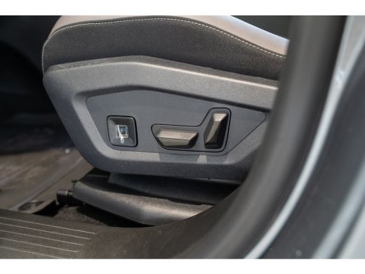 Jeep Compass 1.2 e-Hybrid First Edition | Tot 8 Jaar Garantie | Panoramadak | Elektrische Stoelverstelling | E... ActivLease financial lease