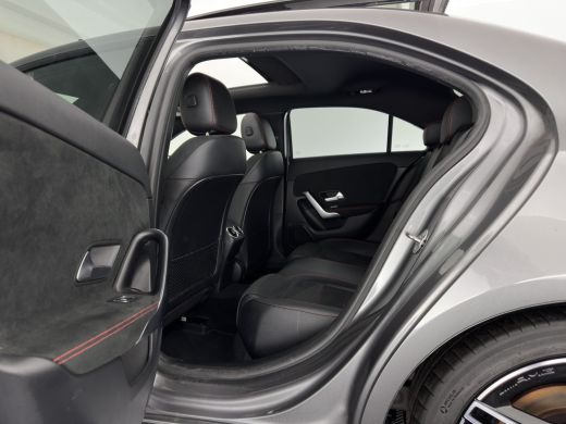 Mercedes-Benz A-Klasse 200 AMG-Styling Business Solution (INCL-BTW) Aut. *PANO | LEATHER-MICROFIBRE | FULL-LED | HEATED-... ActivLease financial lease