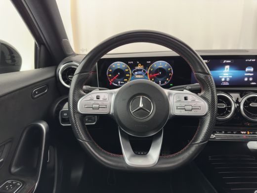 Mercedes-Benz A-Klasse 200 AMG-Styling Business Solution (INCL-BTW) Aut. *PANO | LEATHER-MICROFIBRE | FULL-LED | HEATED-... ActivLease financial lease