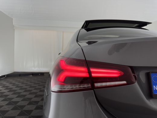 Mercedes-Benz A-Klasse 200 AMG-Styling Business Solution (INCL-BTW) Aut. *PANO | LEATHER-MICROFIBRE | FULL-LED | HEATED-... ActivLease financial lease