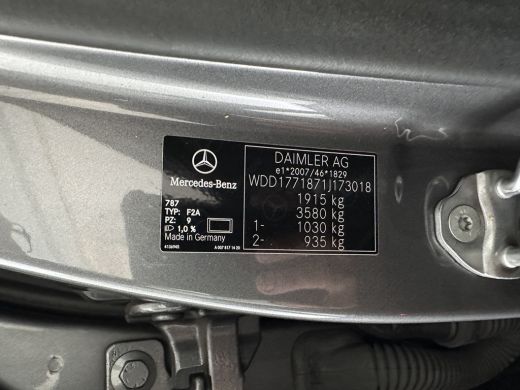 Mercedes-Benz A-Klasse 200 AMG-Styling Business Solution (INCL-BTW) Aut. *PANO | LEATHER-MICROFIBRE | FULL-LED | HEATED-... ActivLease financial lease