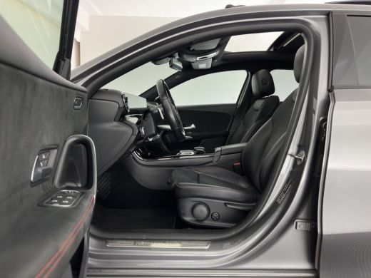 Mercedes-Benz A-Klasse 200 AMG-Styling Business Solution (INCL-BTW) Aut. *PANO | LEATHER-MICROFIBRE | FULL-LED | HEATED-... ActivLease financial lease