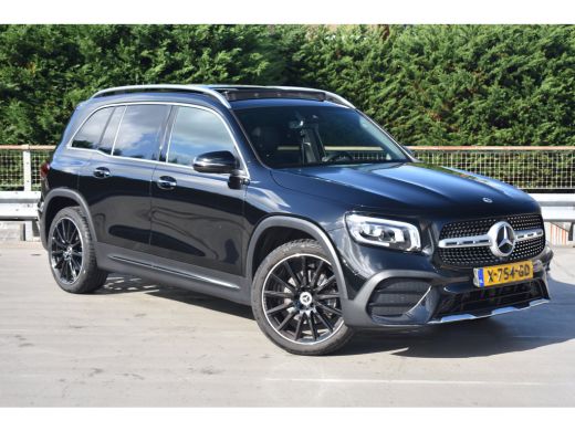 Mercedes-Benz GLB 180 AMG Line 7p | AMG Styling | Adaptief demping systeem | Dode-hoek detectie | Elektrisch schuif... ActivLease financial lease