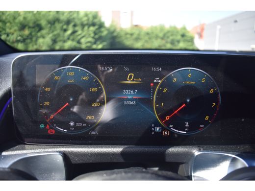 Mercedes-Benz GLB 180 AMG Line 7p | AMG Styling | Adaptief demping systeem | Dode-hoek detectie | Elektrisch schuif... ActivLease financial lease