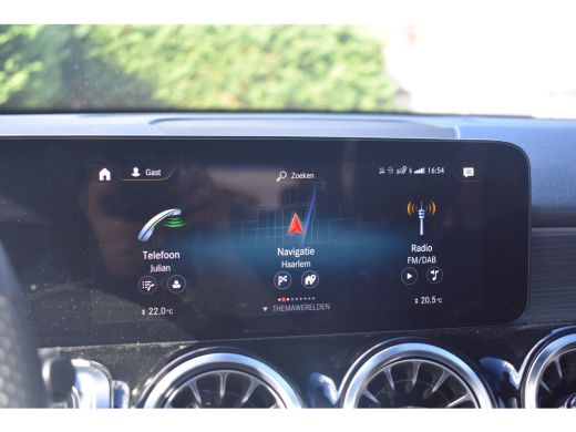 Mercedes-Benz GLB 180 AMG Line 7p | AMG Styling | Adaptief demping systeem | Dode-hoek detectie | Elektrisch schuif... ActivLease financial lease