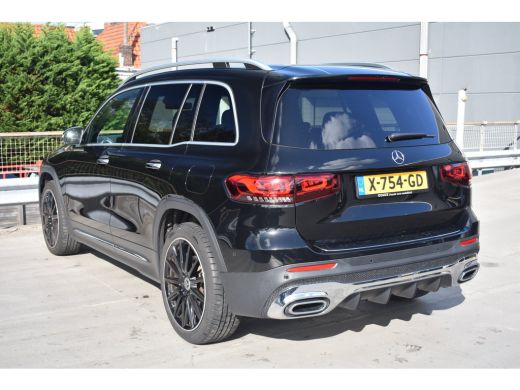 Mercedes-Benz GLB 180 AMG Line 7p | AMG Styling | Adaptief demping systeem | Dode-hoek detectie | Elektrisch schuif... ActivLease financial lease