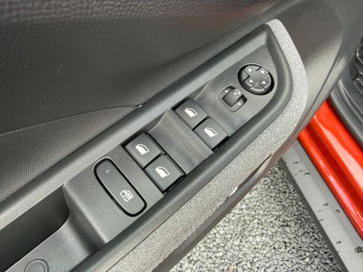 Opel Frontera 1.2 Turbo Hybrid GS | CAMERA ACHTER| STOEL, STUUR & VOORRUITVERWARMING| PARKEERSENSOREN V&A| CRUI... ActivLease financial lease