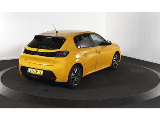 Peugeot 208 1.2 PureTech Allure | Climate Control | Cruise Control | Carplay | Getint Glas | Achterbank in de... ActivLease financial lease