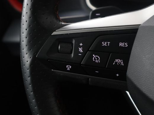 Seat Ibiza 1.0 EcoTSI FR Business Intense | Adaptive cruise | Camera | Carplay | Climate control | Stoelverw... ActivLease financial lease