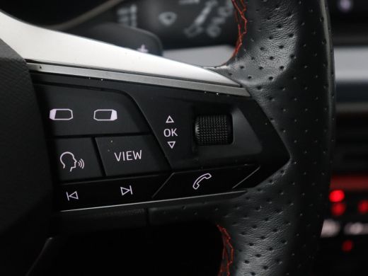 Seat Ibiza 1.0 EcoTSI FR Business Intense | Adaptive cruise | Camera | Carplay | Climate control | Stoelverw... ActivLease financial lease