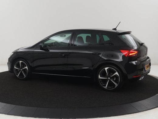Seat Ibiza 1.0 EcoTSI FR Business Intense | Adaptive cruise | Camera | Carplay | Climate control | Stoelverw... ActivLease financial lease
