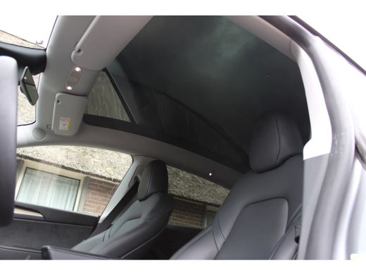 Tesla Model Y Long Range AWD 75 kWh SOh 92.9% NAVI LEER PANO ORG NL 69000KM!!! ActivLease financial lease