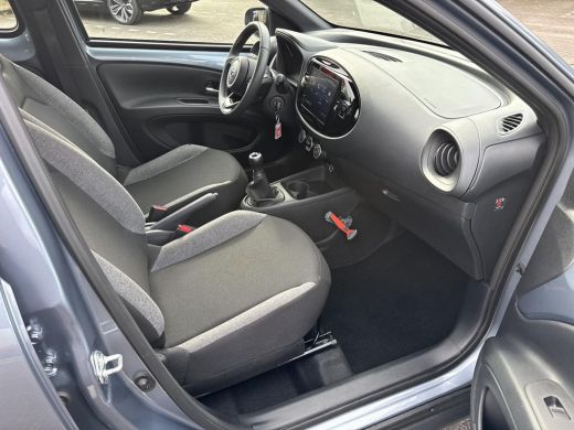 Toyota Aygo 1.0 VVT-i MT Play | CarPlay | Achteruitrijcamera ActivLease financial lease