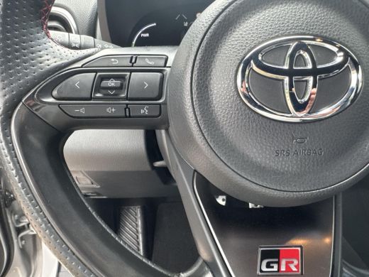 Toyota Yaris Cross 1.5 Hybrid GR Sport | 06-10141018 Voor meer informatie ActivLease financial lease