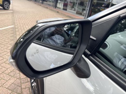 Toyota Yaris Cross 1.5 Hybrid GR Sport | 06-10141018 Voor meer informatie ActivLease financial lease