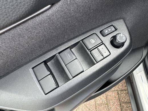 Toyota Yaris Cross 1.5 Hybrid GR Sport | 06-10141018 Voor meer informatie ActivLease financial lease