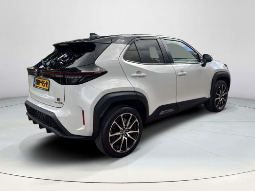 Toyota Yaris Cross 1.5 Hybrid GR Sport | 06-10141018 Voor meer informatie ActivLease financial lease