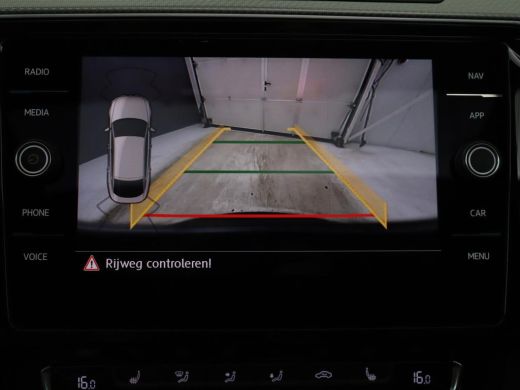Volkswagen Arteon | Panoramadak | Leder/alcantara | Stoelverwarming | Adaptive cruise | Carplay | Sfeerverlichting ... ActivLease financial lease
