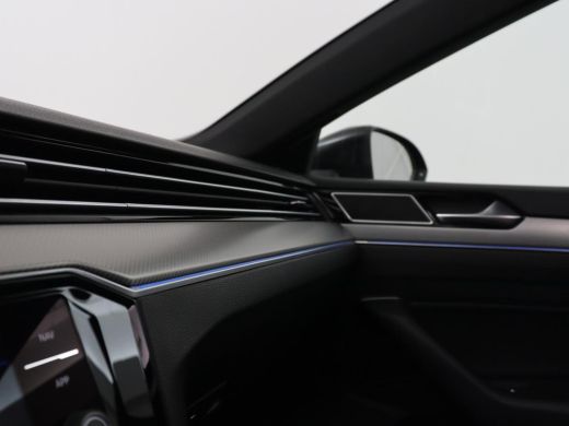 Volkswagen Arteon | Panoramadak | Leder/alcantara | Stoelverwarming | Adaptive cruise | Carplay | Sfeerverlichting ... ActivLease financial lease