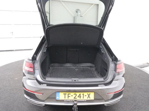 Volkswagen Arteon | Panoramadak | Leder/alcantara | Stoelverwarming | Adaptive cruise | Carplay | Sfeerverlichting ... ActivLease financial lease