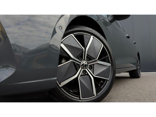Volkswagen Golf 204pk 1.5 eHybrid Style Edition | Trekhaak | Adaptive Cruise | Camera | Carplay | ErgoComfort Sto... ActivLease financial lease