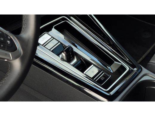 Volkswagen Golf 204pk 1.5 eHybrid Style Edition | Trekhaak | Adaptive Cruise | Camera | Carplay | ErgoComfort Sto... ActivLease financial lease