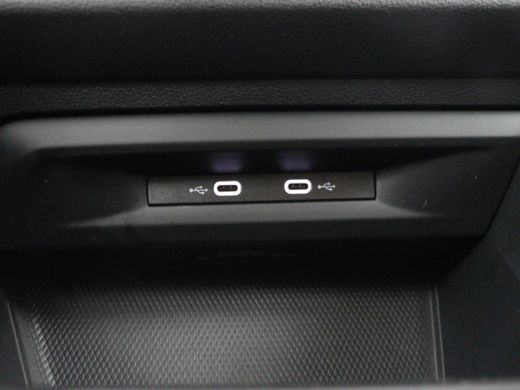 Volkswagen Golf Variant 1.0 TSI Golf | Adaptive cruise | Bluetooth | Virtueel dashboard | Climate control | Park ... ActivLease financial lease