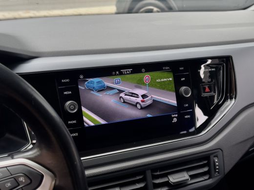 Volkswagen Polo 1.0 TSI 2X R-LINE NAVI CAMERA  DIGI-DASH APPLE-CARPLAY LED LMV PDC ActivLease financial lease