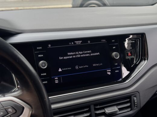 Volkswagen Polo 1.0 TSI 2X R-LINE NAVI CAMERA  DIGI-DASH APPLE-CARPLAY LED LMV PDC ActivLease financial lease