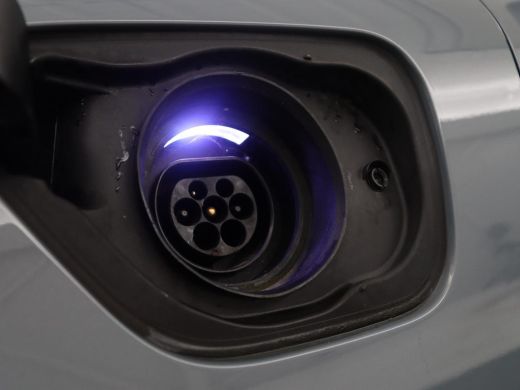 Volvo  S60 2.0 Recharge T8 AWD R-Design | SOH 95,6% | 360 Camera | Trekhaak | Navigatie | Apple Carplay | St... ActivLease financial lease