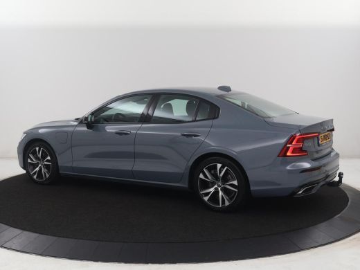 Volvo  S60 2.0 Recharge T8 AWD R-Design | SOH 95,6% | 360 Camera | Trekhaak | Navigatie | Apple Carplay | St... ActivLease financial lease