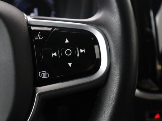 Volvo  S60 2.0 Recharge T8 AWD R-Design | SOH 95,6% | 360 Camera | Trekhaak | Navigatie | Apple Carplay | St... ActivLease financial lease