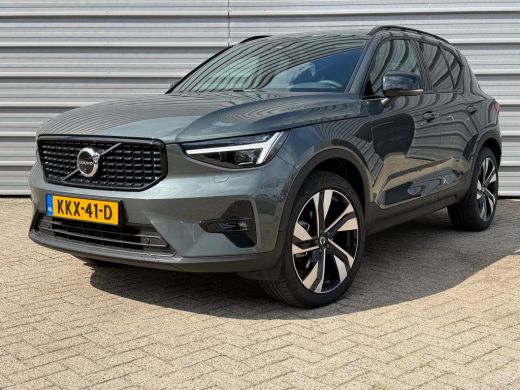 Volvo  XC40 B4 197PK Plus Dark Trekhaak | Panoramadak | Nubuck |  Privacy glas | Pixel LED ActivLease financial lease