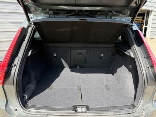 Volvo  XC40 B4 197PK Plus Dark Trekhaak | Panoramadak | Nubuck |  Privacy glas | Pixel LED ActivLease financial lease