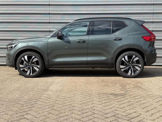 Volvo  XC40 B4 197PK Plus Dark Trekhaak | Panoramadak | Nubuck |  Privacy glas | Pixel LED ActivLease financial lease