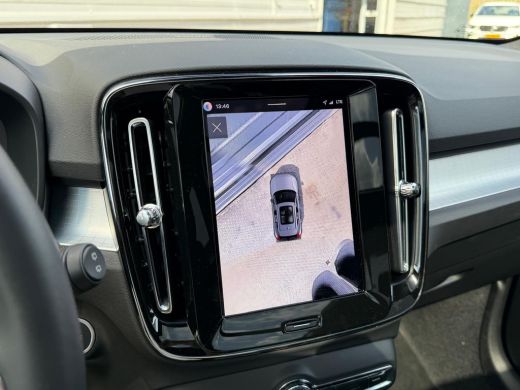 Volvo  XC40 B4 197PK Plus Dark Trekhaak | Panoramadak | Nubuck |  Privacy glas | Pixel LED ActivLease financial lease