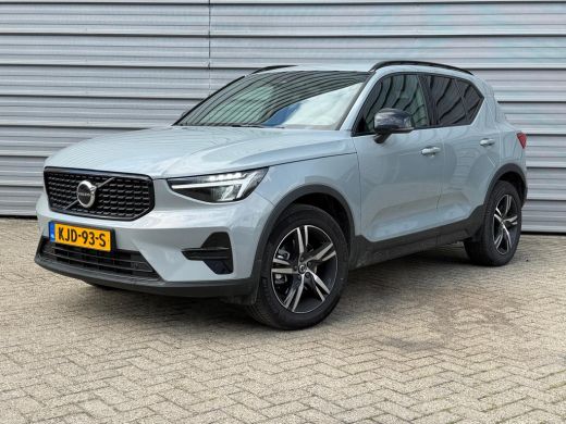 Volvo  XC40 B4 197PK Plus Dark | Trekhaak | Power Seats | Harman Kardon | Priv. glas | Verw. voorruit ActivLease financial lease