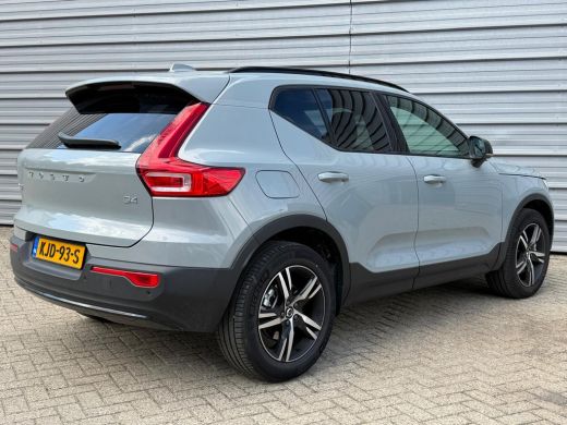 Volvo  XC40 B4 197PK Plus Dark | Trekhaak | Power Seats | Harman Kardon | Priv. glas | Verw. voorruit ActivLease financial lease