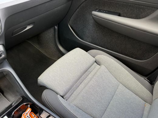 Volvo  XC40 B4 197PK Plus Dark | Trekhaak | Power Seats | Harman Kardon | Priv. glas | Verw. voorruit ActivLease financial lease