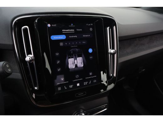 Volvo  XC40 Recharge Core 70 kWh | 19" All Seasons | Trekhaak | ActivLease financial lease