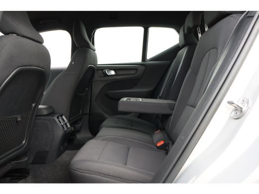 Volvo  XC40 Recharge Core 70 kWh | 19" All Seasons | Trekhaak | ActivLease financial lease