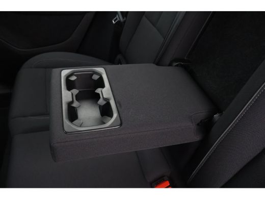 Volvo  XC40 Recharge Core 70 kWh | 19" All Seasons | Trekhaak | ActivLease financial lease