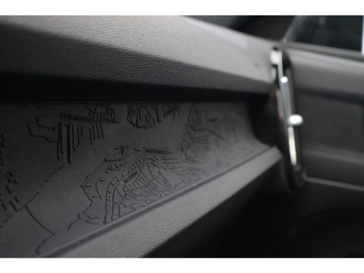 Volvo  XC40 Recharge Core 70 kWh | 19" All Seasons | Trekhaak | ActivLease financial lease