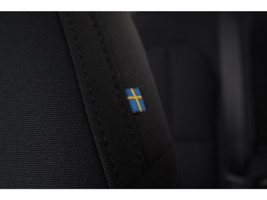 Volvo  XC40 Recharge Core 70 kWh | 19" All Seasons | Trekhaak | ActivLease financial lease