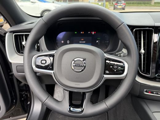 Volvo  XC60 2.0 T6 Plug-in hybrid AWD Plus Dark VAN:53.900,- VOOR:49.877,- UW HERFSTVOORDEEL:4.023 ,-ELEKTRIS... ActivLease financial lease